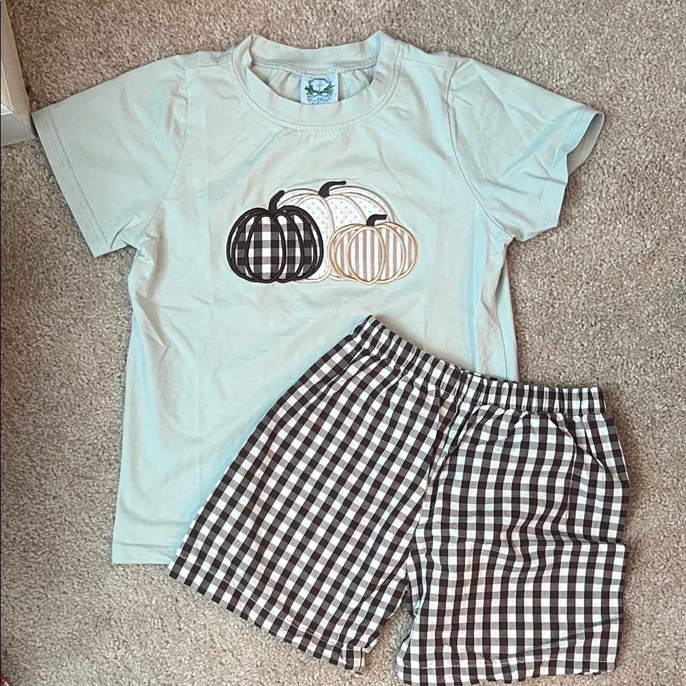 Pumpkin appliqué Tee and Checkered Shorts Set